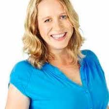 Holly Null's Instagram, Twitter & Facebook