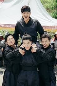 Scarlet heart she soon befriends several of the princes, who find her carefree and exuberant attitude refreshing. Scarlet Heart Ryeo The Best Prince Sits On The Shoulders Of The Worst Ones Moon Lovers Drama Moon Lovers Scarlet Heart