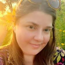 Where to find no spray organic straw and grass hay near Mora MN?