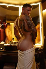 AUSSIE CONNOR🇦🇺 (OF 40% OFF) on X: Say “hi” and Ill turn around 🫣  t.coYM4ys6UAZ2 t.co7BQ1Byy5Bp  X