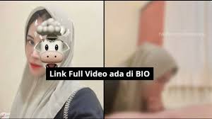 Gadis Jilbab Indo Penuh Kenikmatan