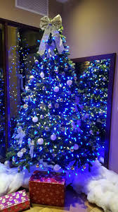 Browse our best tips for better christmas tree decor that you can easily do yourself! Christmas Tree With Blue Lights And White Ornaments Christmas Tree Lighting Led Christmas Tree White Ornaments