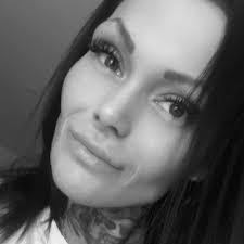 I dag lever 87 mennesker i Kalundborg Kommune uden et hjem og mangler noget  så basalt som et trygt sted at høre til.  https://tv-kalundborg.dk/nyheder/stigning-i-hjemlose-i-kalundborg-kommune/