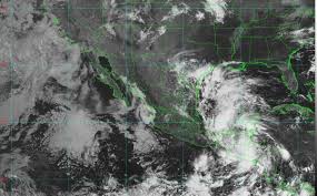 La tormenta tropical amanda , que provocó lluvias y fuertes vientos durante el fin de semana en el país, cobró la vida de dos personas, incluido un niño, y dejó a otras dos heridas. Tormenta Tropical Amanda Avanza Hacia Mexico Desde Guatemala