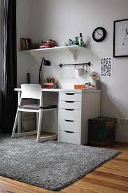 Hier findest du alles rund. Kinderzimmer Ideen Fur Wohlfuhl Buden So Geht S Arbeitsecke Im Kinderzimmer Schreibtisch Kinderzimmer Altbau Kids Bed Canopy Room Study Table Designs
