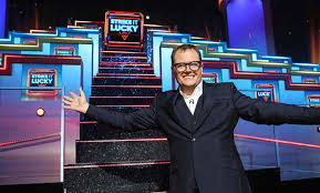Was released by parker games. Alan Carr S Epic Gameshow What Time Is It On Tv Episode 4 Series 1 Cast List And Preview