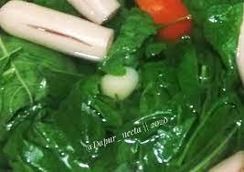 Selain murah, sayuran ini juga menyehatkan. Resep Sayur Bayam Sosis Kekinian