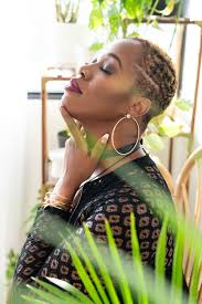 Aww shucks! I've finally been approved to post and comment! 🤣🙌🏽 I'm  Jaida, a photographer for women, specializing in boudoir and branding. I  love connecting with Black owned businesses and believe in