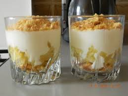 Verrine De Fromage Blanc Sur Lit De Pommes Caramelisees Recette Verrine Fromage Blanc Verrine De Fromage Fromage Blanc