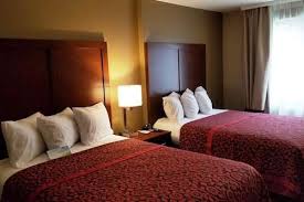 Ostern und weihnachten feiert man in der familie. Hotels In Bergen Beach Brooklyn Hotels Com