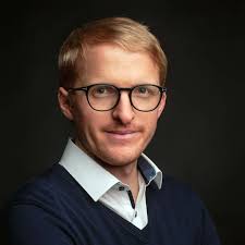 Dr. Kilian Holzapfel