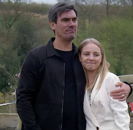 Eden and her on screen big brother Jeff Horley aka Cain Dingle. 💙