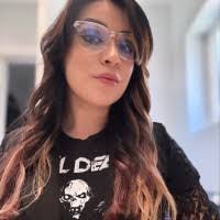 Chere Resnick's Instagram, Twitter & Facebook