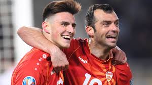 Eher unwahrscheinlich ist, dass sich der profi die haare. Oranje Kijkt Naar Tbilisi Waar Oude Vos Pandev Eindelijk Ek Wil Halen Nos