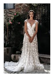 3800€ größe 36/38 anprobe bei abholung möglich. Pin Von Nathalie Datska Auf Her Hochzeitskleid Spitze Kleid Hochzeit Sima Couture
