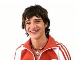 Quelli dell'intervallo is an italian situation comedy produced by disney channel italy. Tinelli Alias Matteo Leoni Il Teen Idol Made In Italy Tvblog