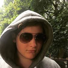 flynn skidmore (@ARandombrit1)