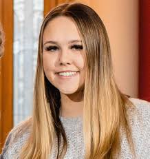 Our daughter, Elizabeth, turns 21 this weekend! That little baby girl who  only weighed 5 lbs at birth is now a grown young woman with her whole adult  life ahead of her!