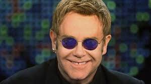 Die wilden Jahre hinter sich: Elton <b>John: Winter</b> weckt Koks-Erinnerungen - 2098443860