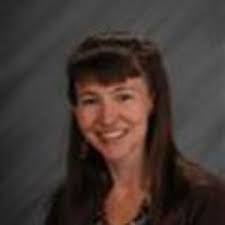 Laurette Smith's Instagram, Twitter & Facebook