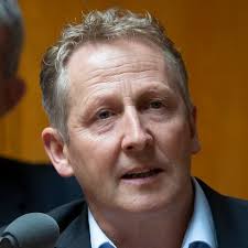 Nach Stallbrand in Herdern: Tierschützer fordern Brandmelder und  Sprinkleranlagen in Ställen