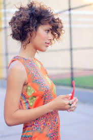 Idées de coiffures pour les cheveux frisés : Pin On Cheveux