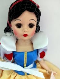 Madame Alexander Snow White with Dopey 10 Ghana