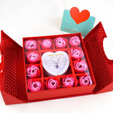 Kau hadiah yang sebenarnya untuk kami semua dan sudah jelas tampilanmu juga luar biasa. Hadiah Mawar Abadi Bentuk Hati Grosir Hadiah Ulang Tahun Valentine Terbaik Untuk Pacar Perempuan Buy Hadiah Ulang Tahun Cinta Hadiah Untuk Pacar Hadiah Ulang Tahun Untuk Kekasih Product On Alibaba Com