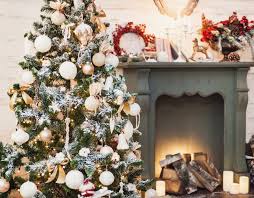 How To Buy A Realistic Artificial Christmas Tree Fake Christmas Tree Buying Guide