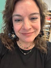 TᕼIᔑ Oᖇ TᕼᗩT? Choosing jewelry for the Saturday night Gala at the  conference. I have this bright orange tank dress with my honeybee necklace.  Should I wear TᕼIᔑ