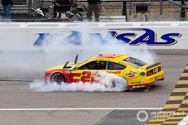 He needed a superb restart on. Logano Out Duels Harvick For Kansas Cup Win Heads To Title Race