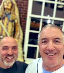 Philip Comer's Instagram, Twitter & Facebook