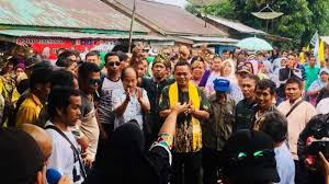 Tarian mak yongwujud pada tahun1920an dan berasal daripatani di selatanthailand.istilah mak yong berasaldari mak hiang iaitubermaksud. Kampanye Dialogis Di Penyeladi Pasangan Yas Disambut Tarian Melayu Tribun Pontianak
