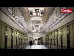 Immersion A La Maison D Arret Episode 1 Dans Le Bureau Du Chef De Detention Youtube