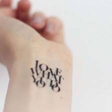 Đối với dân nghiền xăm, đằng sau mỗi hình xăm luôn ẩn chứa một câu chuyện. Hinh XÄƒm Chá»¯ á»Ÿ Tay Ä'áº¹p Nháº¥t Tattoo Chá»¯ Cho Nam Ná»¯