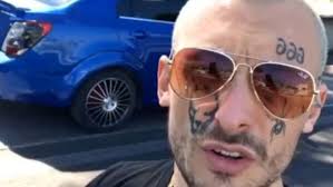 Il rapper, noto sui social per la frase fratellì, ho preso il muro. Vplpskei9ntdqm