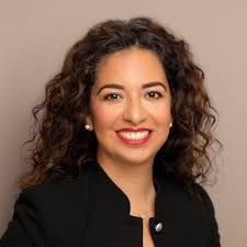 Happy #FeatureFriday 🎉 Today, we're celebrating INROADS alum Denise  Cottle, whose inspiring journey continues to uplift and empower the next  generation.