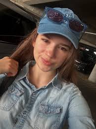 Karolina Protsenko added a new photo.