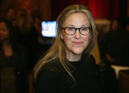 In a hilarious tiktok, catherine o'hara recreated the iconic scene from home alone 2 where kate mccallister realizes kevin is catherine o'hara stars as kate mccallister, kevin's frazzled mother, desperate to reunite with her son—twice! Catherine O Hara Catherine O Hara Celebrity Pictures Catherine