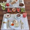 It is usually served at the guest's table but it can also be displayed as a buffet breakfast, where fruit juices, cereals and other classic products are displayed so that guests can help themselves. 1