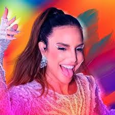 Daniella Rosa's Instagram, Twitter & Facebook