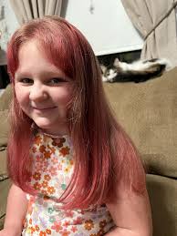 A'ja Wilson's dad and Mark Davis wore pink wigs with the Las Vegas Aces  staff to deliver her fourth MVP 🫶 😂