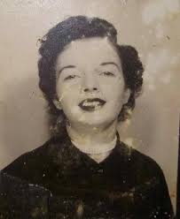 Elizabeth Dunson's Instagram, Twitter & Facebook