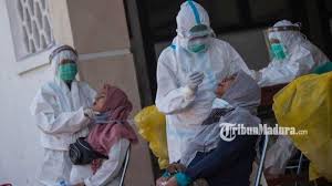 Wali Kota Risma Terapkan Aturan Masuk Surabaya Harus Punya Bukti Tes Swab Sanksi Untuk Pelanggar Tribun Madura
