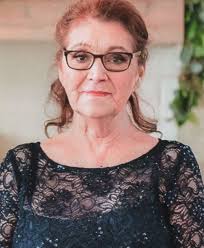 Elnora Reyes's Instagram, Twitter & Facebook