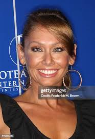 11,990 Kim Beverly Stock Photos, High-Res Pictures, and Images