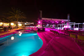 Extérieur, nuit est un film français réalisé par jacques bral, sorti le 10 septembre 1980, ressorti en 1985. Location De Console De Son Pour Un Week End Clermont Ferrand Groupe Euro Sono