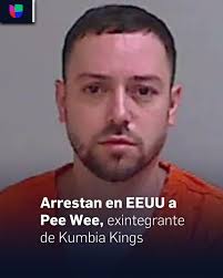 Mientras jugaba afuera de su casa en Mount Airy, Maryland, Mason Kearns,  fue arrastrado por una inundación repentina hacia un desagüe pluvial.