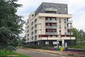 Des appartements sécurisés prêts à vivre. Agenda 21 Des Voitures Electriques Dans La Residence 13 Comme Une