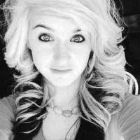 Carrie Goode's Instagram, Twitter & Facebook